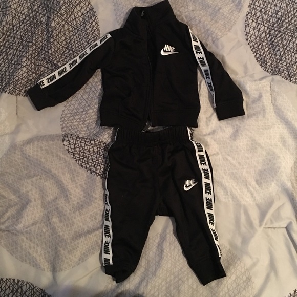 6m Nike outfit - Picture 1 of 4